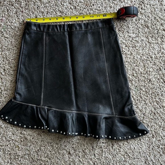 Zara Faux Women's Black Faux Leather Asymmetrical Skirt Size XS - Picture 6 of 11